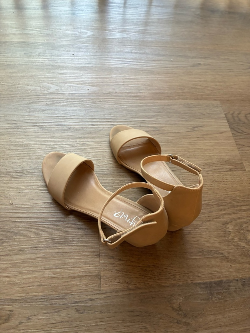 Women’s Ankle Strap Sandals in Tan